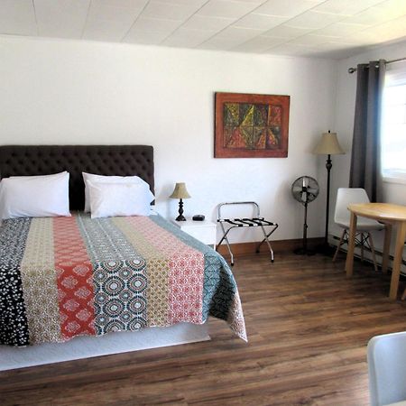Motel Et Chalet Natabel Perce Exterior photo